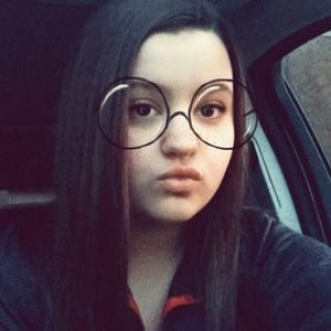 Meet your Posher, Olivia s.